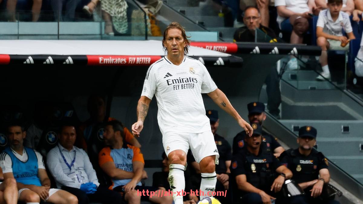 华体会hth-法甲历史上最佳防守组合对比分析:拦截与协防能力评估